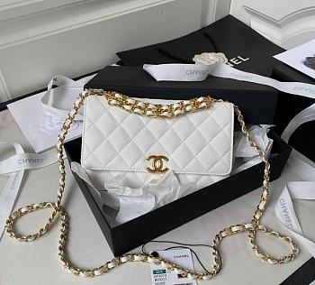 Chanel Chain AP3019 Shoulder Bag White Caviar Skin Size 19 x 12 x 3.5 cm