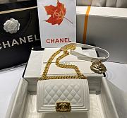 Chanel Boy Handbag Grain Calfskin White A67085 Size 20 cm - 1