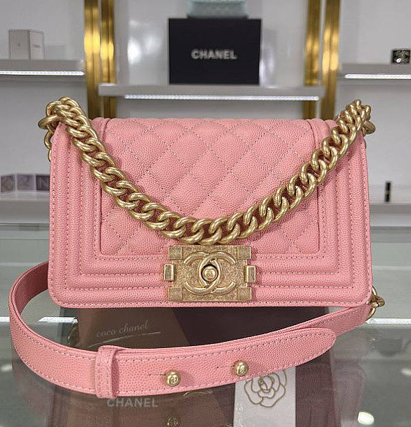 Chanel Boy Bag Pink Size 20 cm - 1