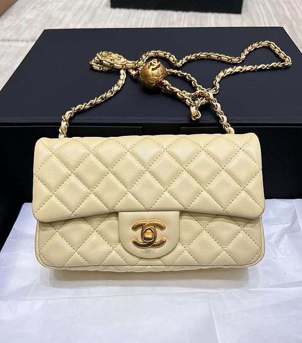 Chanel Flap Bag Lambskin Small Steel Ball Size 20 cm - 1