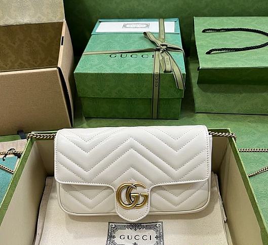 Gucci Marmont Chain Bag White Size 21 x 12 x 5 cm - 1