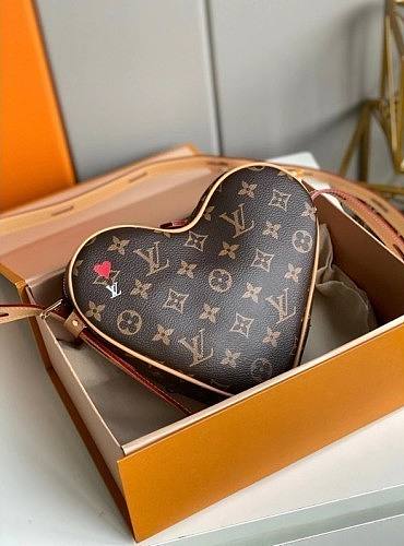 Louis Vuitton Game On Coeur-21*16*6CM - 1