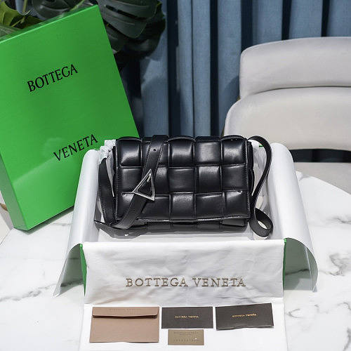 Bottega Veneta Padded Cassette Bag-26*18*8CM - 1