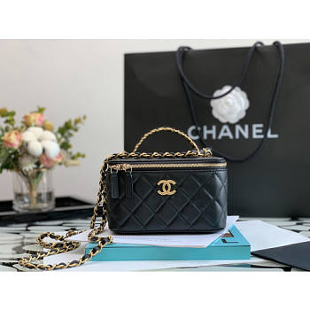 Chanel Cosmetic Bag-Lambskin-18CM