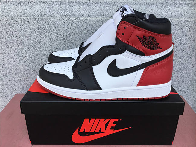 Air Jordan 1 Retro Black Toe (2016) - 555088-125 - 1