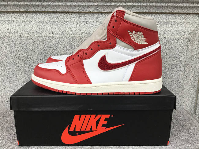 Air Jordan 1 Retro High OG Varsity Red - DJ4891-061 - 1