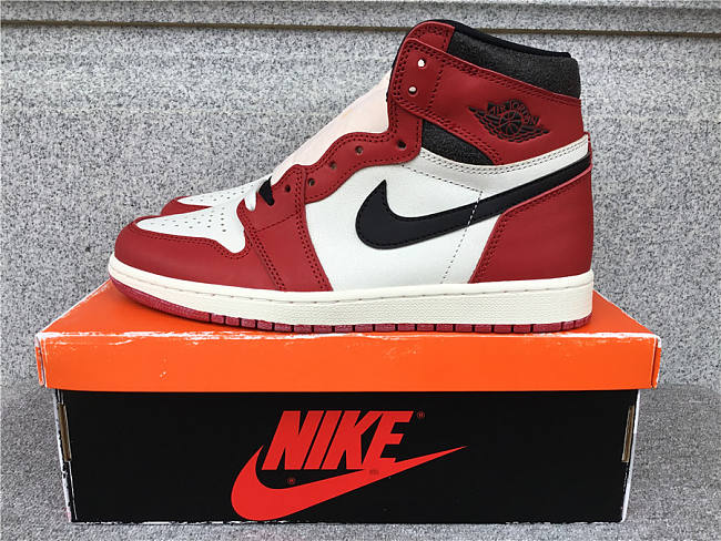 Air Jordan 1 Retro High OG Chicago Lost and Found - DZ5485-612 - 1