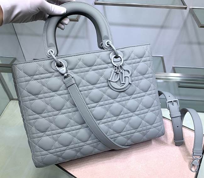 Lady Dior 4（32 x 25 x 11） - 1